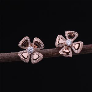 Quality Real Gold High Jewelry Fiorever Earrings in 18 kt Rose Gold Earrings set with two central diamonds and pavé diamonds for sale