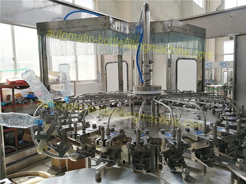 Quality 3 In 1 Carbonated Beverage Filling Machine Advanced Touch Screen 8 Capping Heads for sale