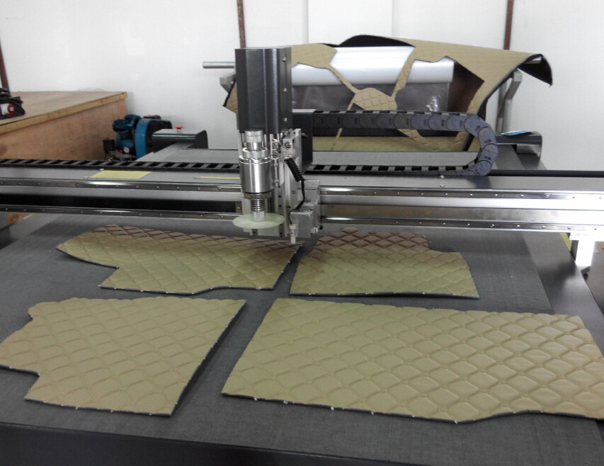 Quality TPE EVA XPE leather foam car foot pad mat cnc cutting machine continuous cutting for sale