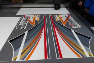 Quality Printed sticker auto vedio registration cnc cutting plotter for sale