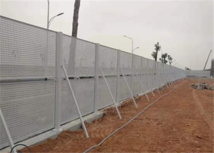 Quality Galvanized Perforated Metal Mesh Panel Fencing For Windshield in Construction for sale