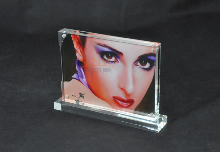 Luxury Acrylic Customized Picture Frames Magnetic Photo Frame Square Block