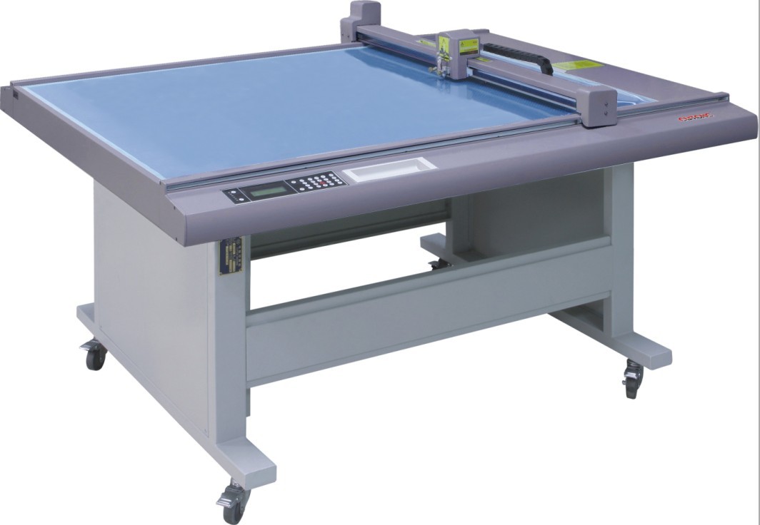 Quality PCB pattern cnc die cutting machine cutter plotter for sale