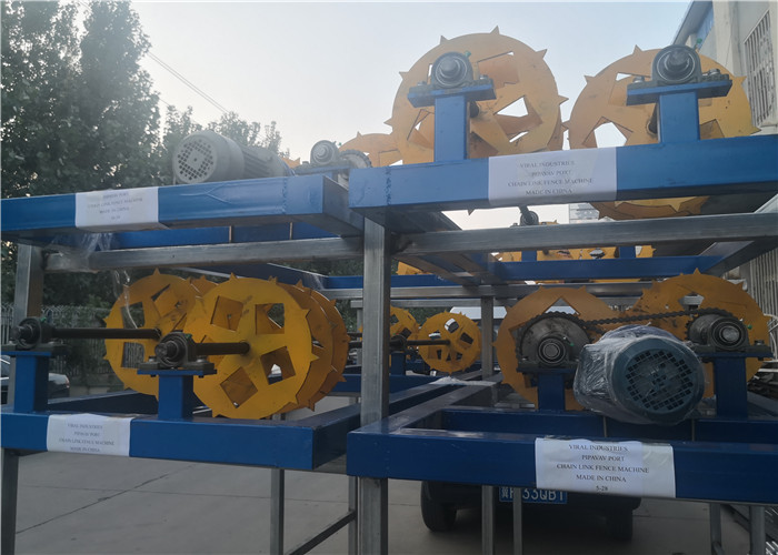 Quality 4.5kw 250M2/Hour Automatic Chain Link Fence Machine for sale