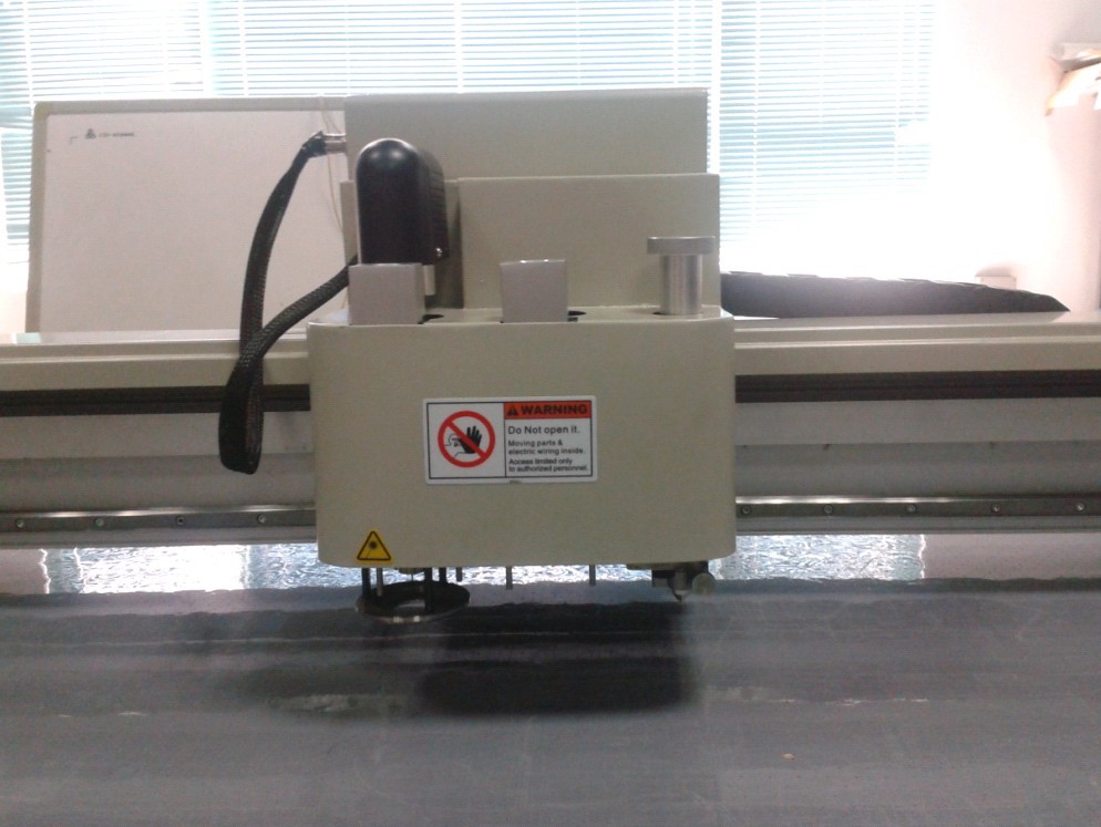 Quality Foam board 45° V cutting machine folding creasing for sale