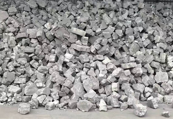 Quality Low Ash Low Sulfur Foundry Coke Mineral For Steel Factory 150 - 300mm for sale