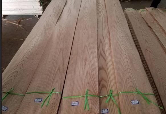 Quality P/S Cut Natural Wood Veneer Premium Eco Friendly Mountain Grain Wood Veneer for sale