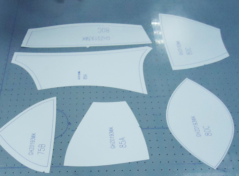 Quality Apparel underwear foam cushion cardboard production pattern cnc cutter for sale