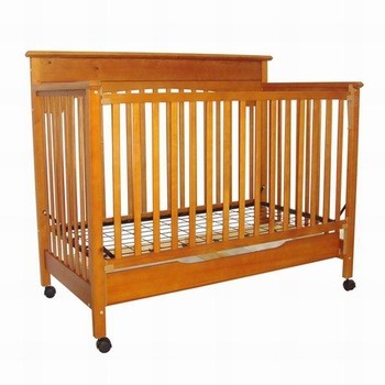 Quality Simple and elegant New Zealand solid wooden baby crib baby cot baby bedding price for sale