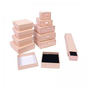 Quality 250gram Ivory Board Magnetic Jewelry Boxes Earring Packaging With VAC Tray for sale