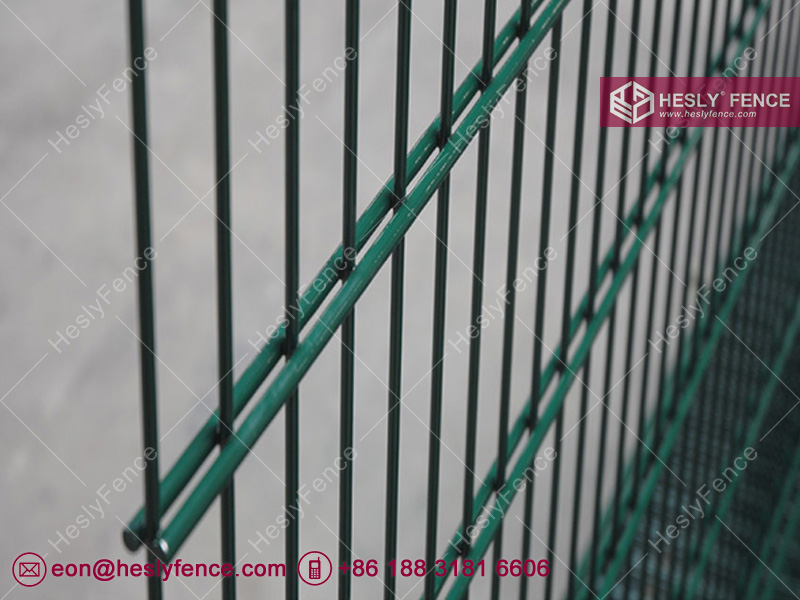 868 double wire mesh fence