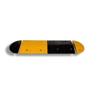 Quality Traffic Rubber Speed Bump 250 * 300 * 45mm Road Safety Black Yellow Hump Sign for sale