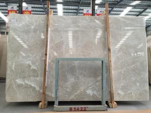 Quality Shiny Venus Beige Mable Slab Wall Natural Tiles Decoration 30X30cm Size for sale