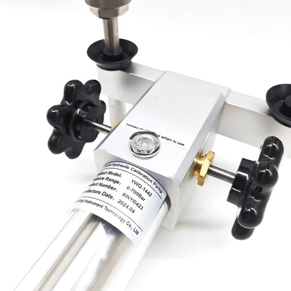 Portable Hydraulic Pump 700 Bar Liquid Pressure Source Pressure Calibration Equipment