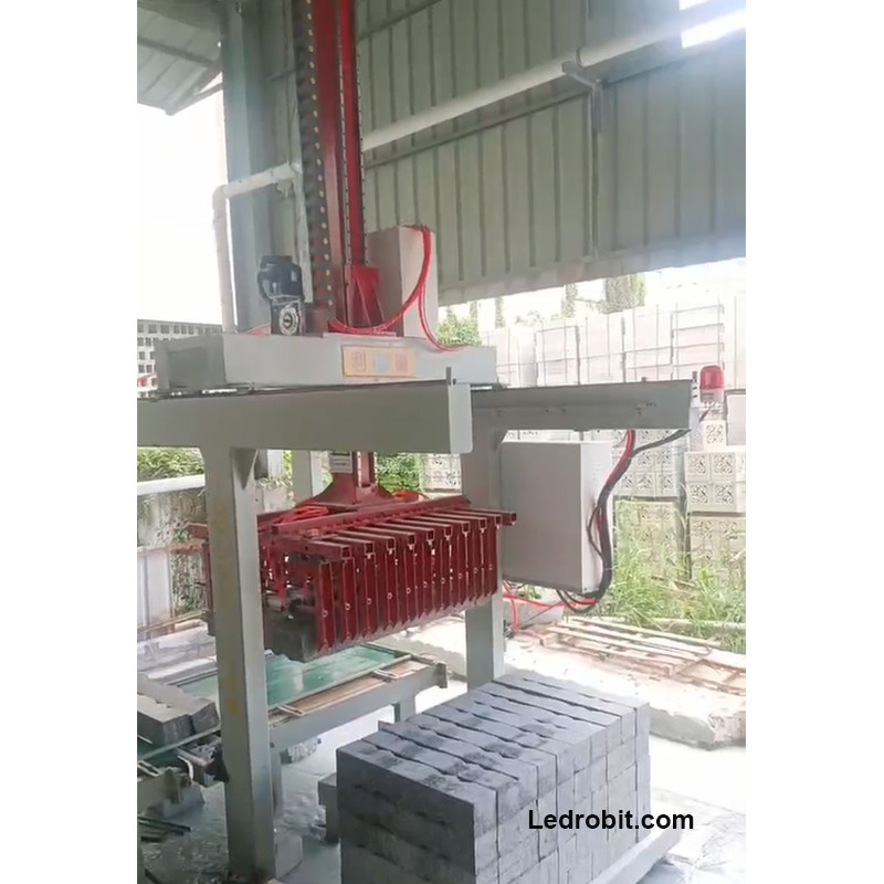 Buy PLC Controlled Palletizing Robot Arm Payload Stacking With Safety at wholesale prices
