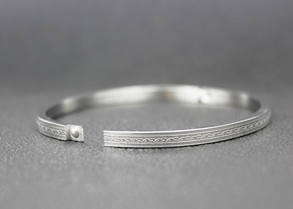 Custom Engraved Totem Stainless Steel Bracelets Oval Shape Eco - Friendly