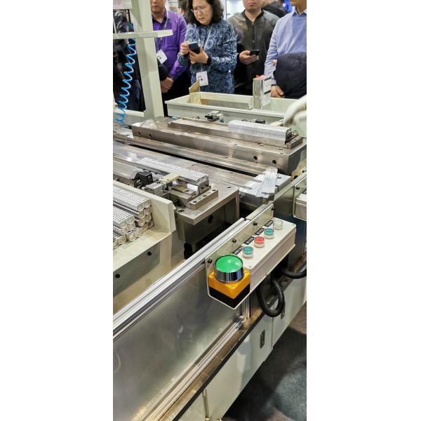 0.8Mpa Radiator Core Builder Machine With 900*900mm Workstation