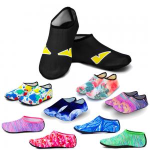 China Customized Water Sport Beach Swimming Socks Thin Multi Prints Anti Slip Fitness Yoga Dance Swim Surf Diving Underwater Shoes on sale