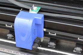 China Blue Servo Cutting Plotter 1750mm Vinyl Printer Plotter Cutter Machine on sale