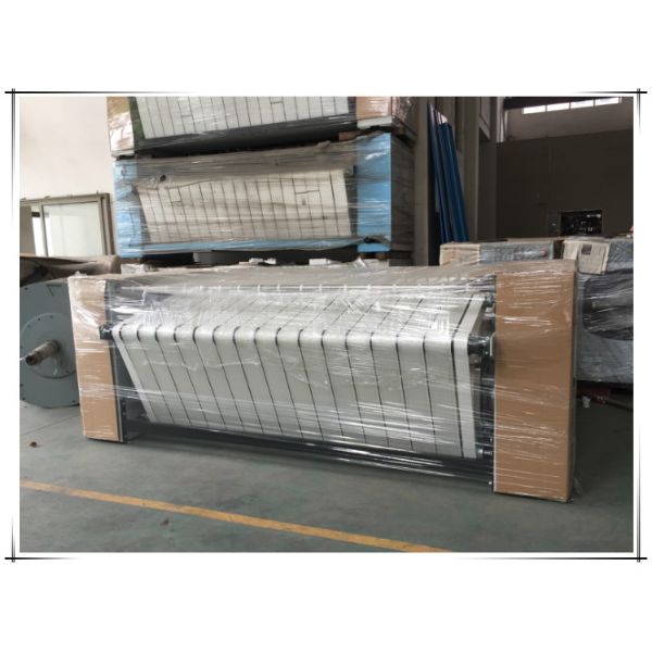 3 Roll Steam Heated Industrial Flatwork Ironing Machine For Bed Sheets Energy Saving