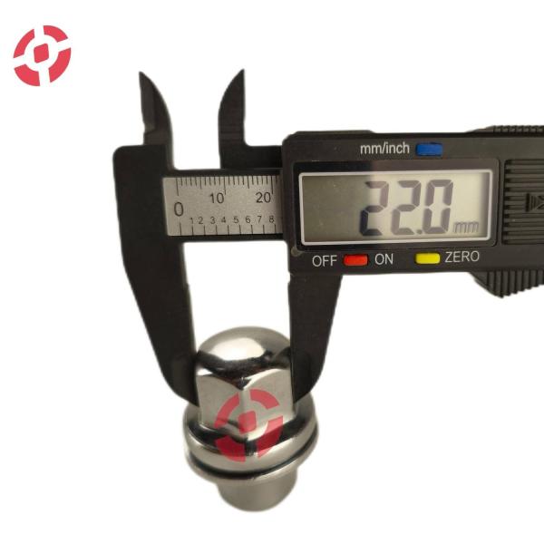 OE RRD500510 Wheel Lug Nut M14x1.5 Thread In Silver Color For Land Rover Range Rover