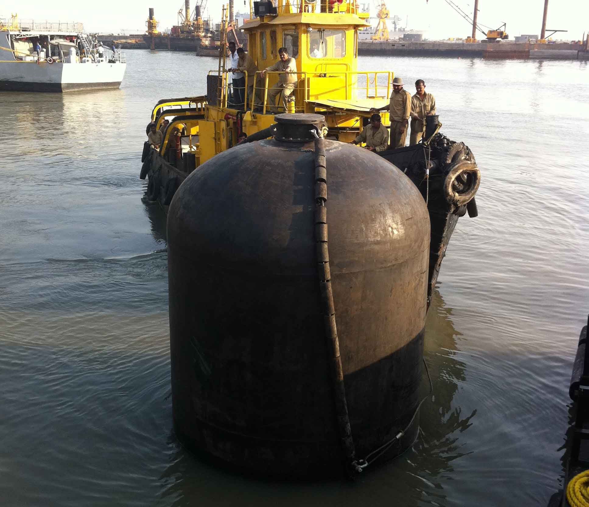 Pneumatic Submarine Rubber Fenders Maritime Dock Bumper Fenders