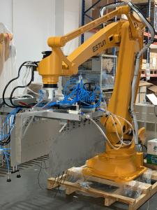 Quality Robot With Gripper Handle Diverse Payloads With Speed And Precision for sale