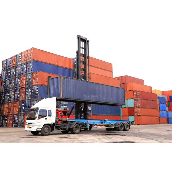 用卡车装卸集装箱的起重机图片素材-素材-jpg图片格式-mac天空素材下载