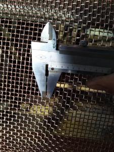 Quality electro galvanized plain weave 8mesh 10 mesh square wire mesh for sale