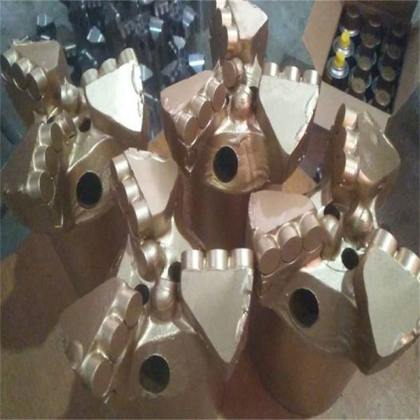 PDC No Core Drill Bit 1308 Cutter Tips for Core Drilling 3 Wings 133 mm Diamond Head Hard Rock Drilling Bit PDC