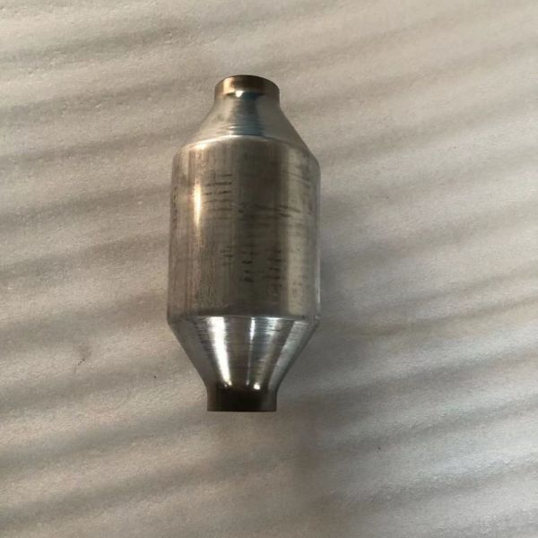 High Standard Three Way Catalytic Converter Suitable For Any Car Model 2.5inch