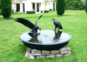 China Antique Eagle Birdbath Bowl Bronze Garden Sculpture Decoration Corrosion Stability on sale