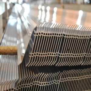 Vertical Louvered Shutter Architectural Aluminium Profiles Aluminium Roller