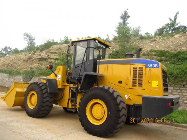 Buy SEM 650B 5 ton wheel loader with cummins engine 5000 kg Rated Load Capacity at wholesale prices