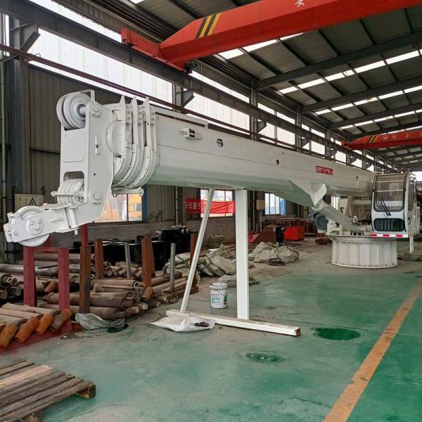 360 Degree Rotation Mobile Harbour Crane Marine Deck Ship Crane With Telescopic Boom
