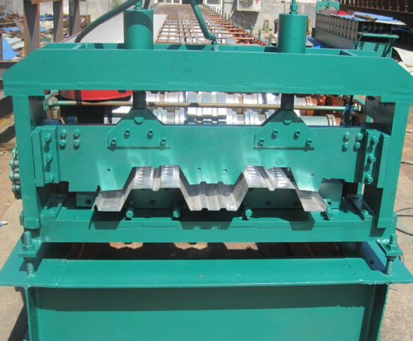 Floor Deck Forming Machine Coil Width 1700mm Anti - Rust Floor Deck Roll Forming Machine Tensile Strength 720 Mpa
