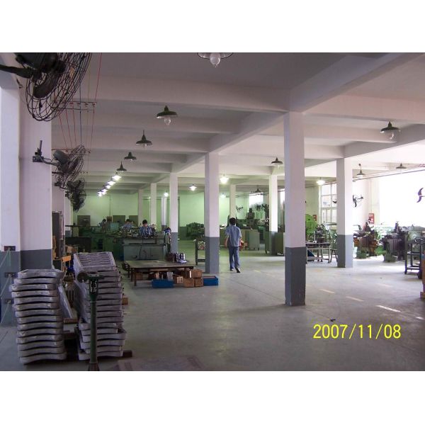 Automatic Steam Press Machine Trousers Side Seam Ironing Garment Pressing Machine