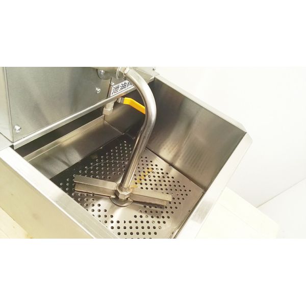 370W Oil Filter Machine 50L Capacity High Temperature Resistant