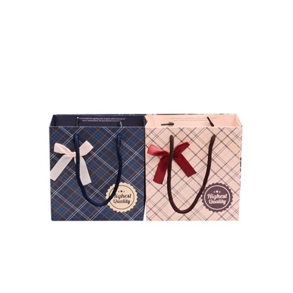 Lattice Style Cardboard Gift Packaging Box With Ribbon Bowknot