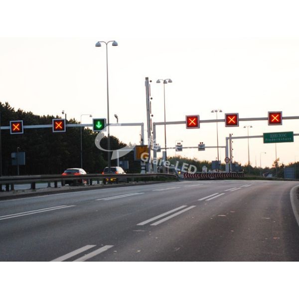 Lane Control Road Traffic Sign Board with Red Cross and Green Arrow LED Variable Sign