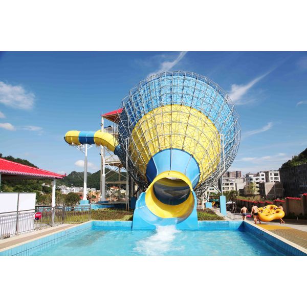 Huge Tornado Custom Water Slides Width 18.6m 42*60m For Family Riding