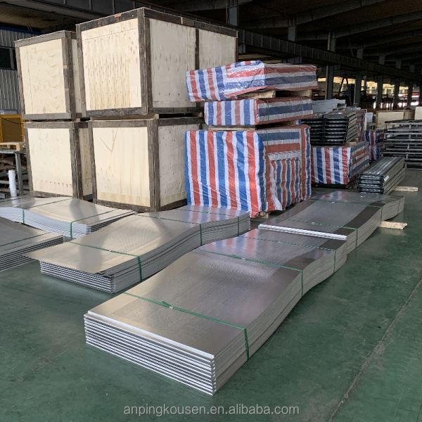 Modern Stylish Iron Fence at for Customized Garden Wire Mesh