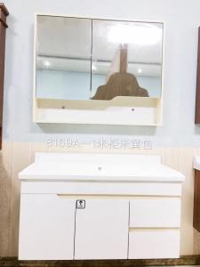 Quality Mirror Cabinet Modern Wall Mounted Bathroom Vanities 40 Inches Plywood for sale
