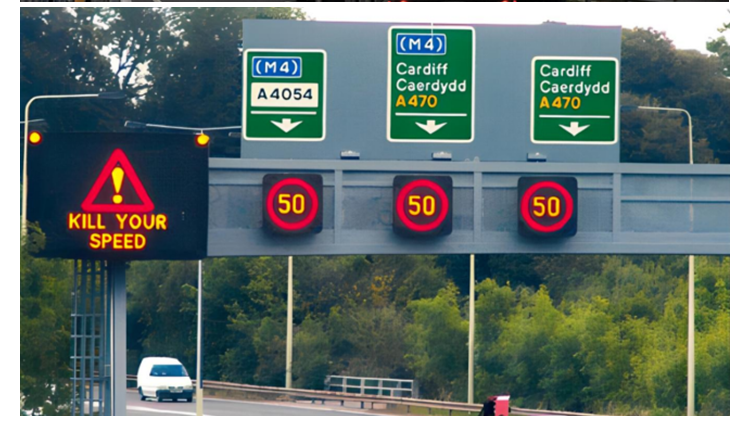 City Roadside Variable Message Sign with 250-300m Viewing Distance >120Hz Refresh Rate and 100,000 Hours Life Span VMS LED Display