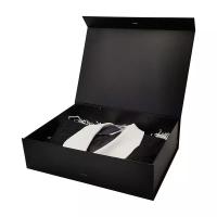 China Deboss Clothes Packaging Box Biodegradable Black Magnetic Gift Box SGS for sale
