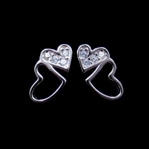 China Modern Heart Shaped Earrings , Beautiful Sterling Silver Stud Earrings on sale