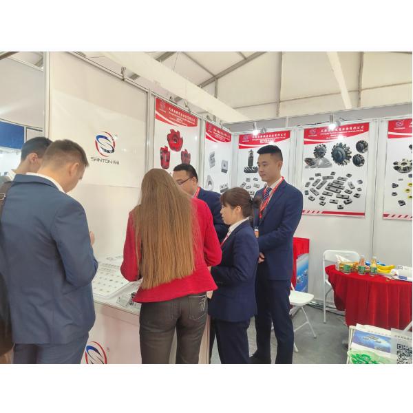 Black Gold Cemented Carbide Inserts P35 Lathe Turning Inserts Polished Surface