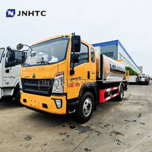 Quality Hot Emulsified HOWO 7000 Liters Asphalt Distributor Truck Spreader Bitumen Spraying Truck for sale