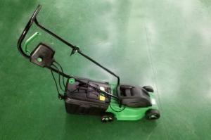 China 1000W Electric Garden Lawn Mower , 30cm Grass Cutting Machine Lawn Mower on sale
