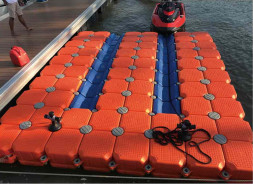 Orange / Blue / Grey / Black HDPE Floating Cube Easy Installation Corrosion Resistance